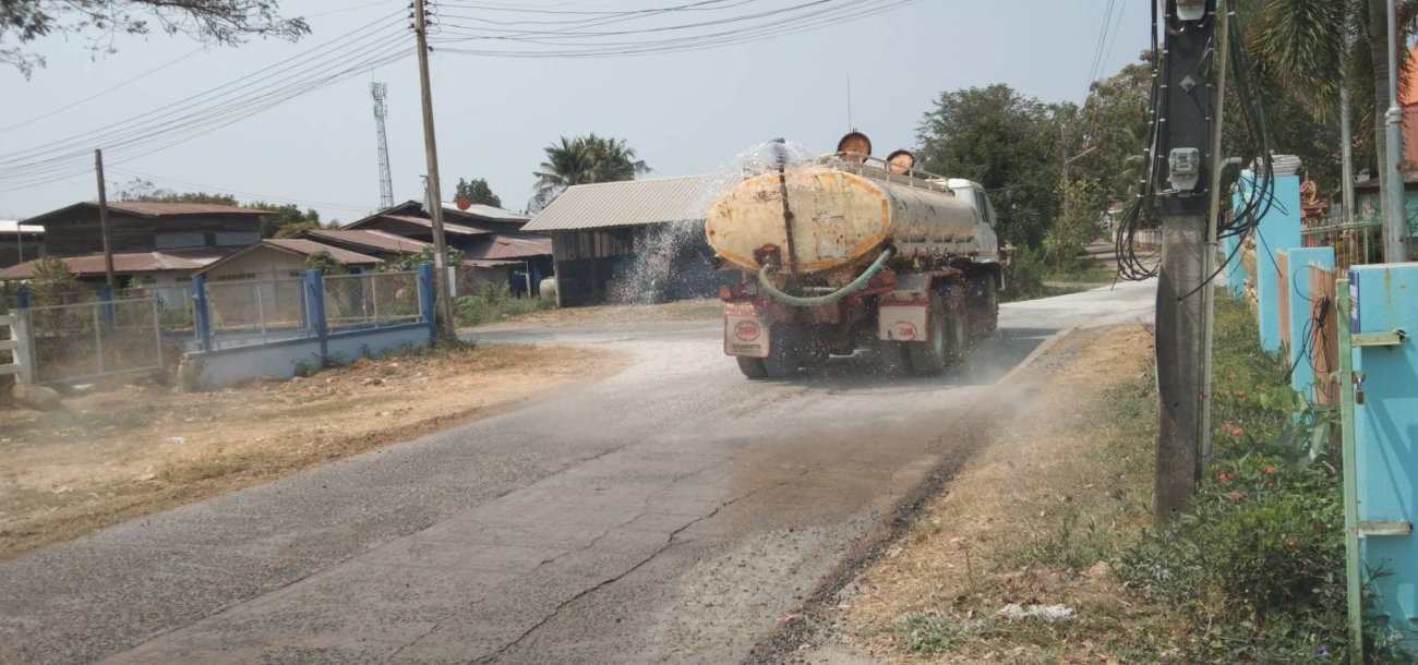 ประชาสัมพันธ์แจ้งงดใช้เส้นทาง  แจ้งงดใช้เส้นทาง ถนนเส้น หน้าโรงเรียนวัดบ้านปราสาทหมู่ที่1 ถึงสี่แยกเทศบาลตำบลปราสาทบ้านหนองละเบิก  เนื่องจากกำลังดำเนินการก่อสร้าง โครงการปรับปรุงถนนคอนกรีตเสริมเหล็ก โดยปูทับด้วยแอสฟัลท์คอนกรีต จากถนนหน้าโรงเรียนวัดบ้านปราสาทหมู่ที่1 ถึงสี่แยกเทศบาลตำบลปราสาทบ้านหนองละเบิก หมู่ที่4 ด้วยวิธีประกวดราคาอิเล็กทรอนิกส์ (e-bidding)  ขอความร่วมมือประชาชนงดใช้เส้นทาง  ขออภัยในความไม่สะดวก และขอความร่วมมือผู้ใช้ทาง โปรดหลีกเลี่ยงเส้นทางดังกล่าว หรือใช้เส้นทางเลี่ยงตามที่กำหนด ขอขอบคุณมา ณ โอกาสนี้